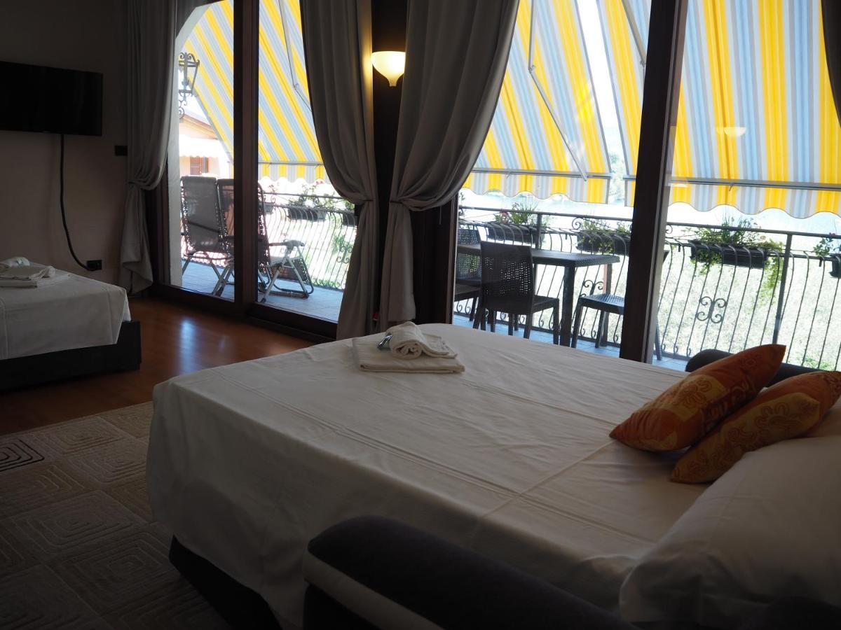 Liza'S Suite'S - Room'S With A View Sala Comacina Exterior photo