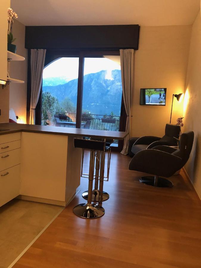 Liza'S Suite'S - Room'S With A View Sala Comacina Exterior photo